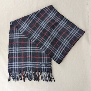 Burberry Designer Scarf Blue – Unisex Lambswool – Elegant Winter Accessory.